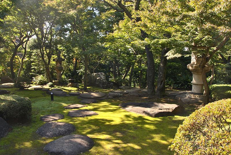 Kyu Asakura House gardens