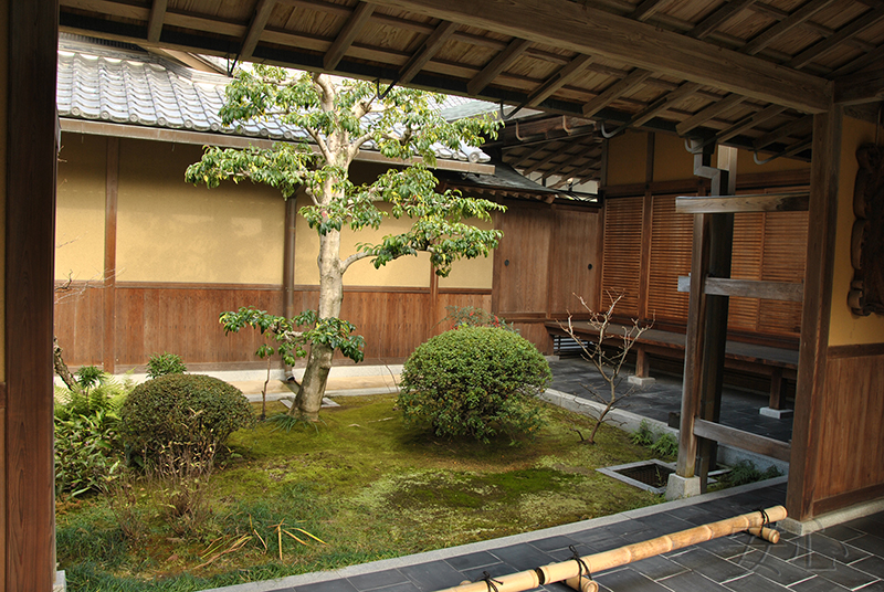 Jiko-in temple garden