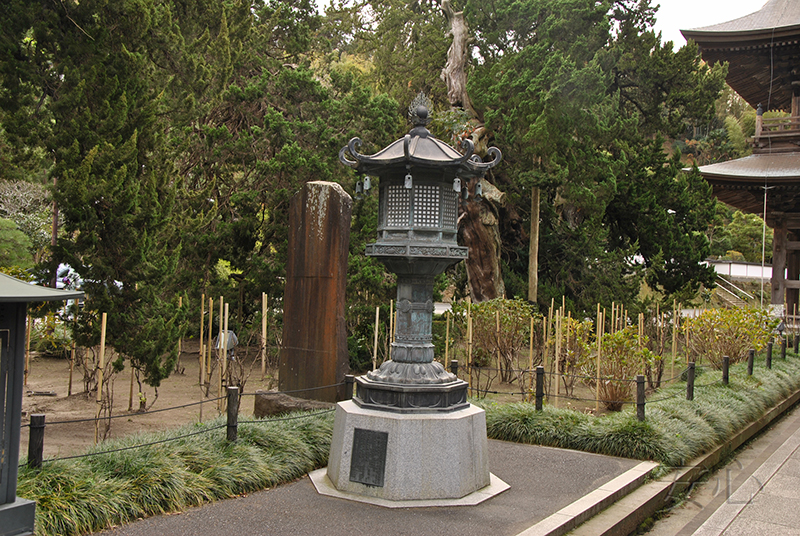 The gardens of Kencho-ji Temple