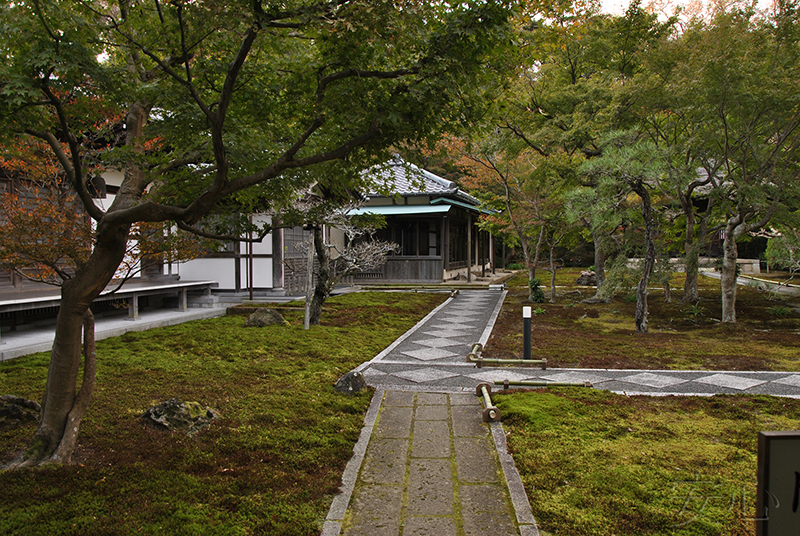 The gardens of Kencho-ji Temple