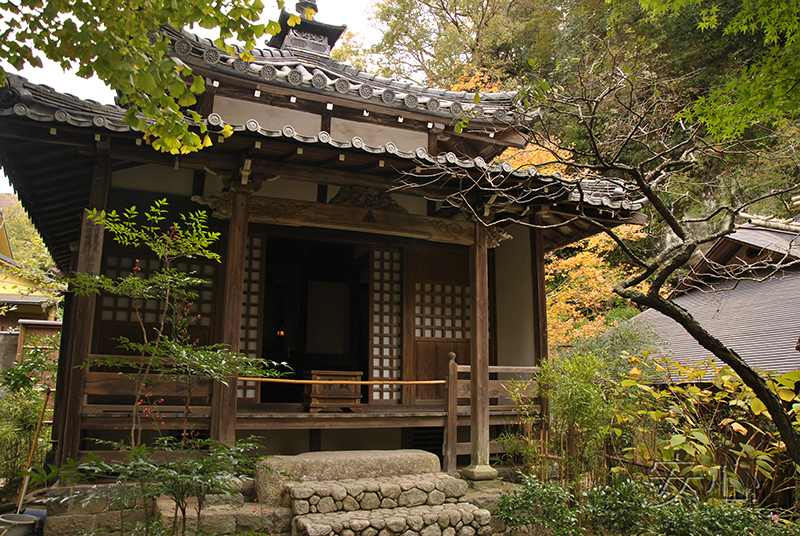 The gardens of Meigetsu-in Temple